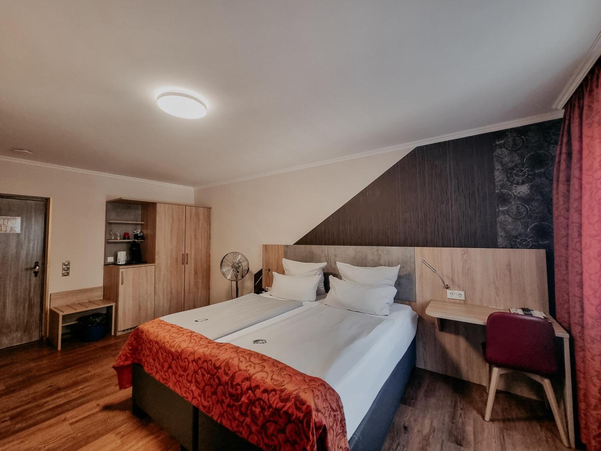 Hotel Estricher Hof เทรียร์ ภายนอก รูปภาพ